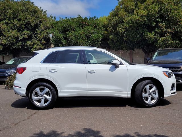 2022 Audi Q3 Premium