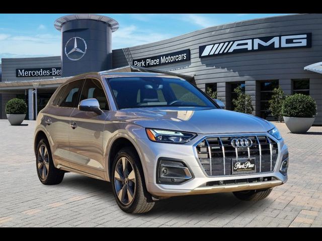 2022 Audi Q5 Premium Plus