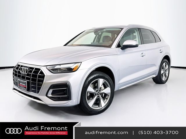 2022 Audi Q5 Premium Plus