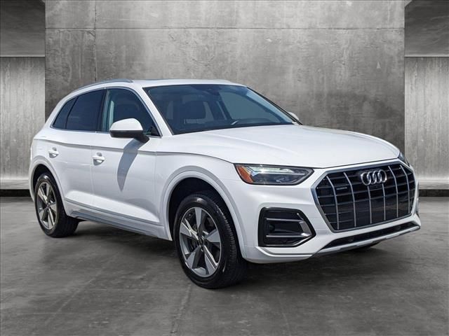 2022 Audi Q5 Premium Plus