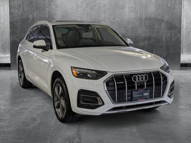 2022 Audi Q5 Premium Plus