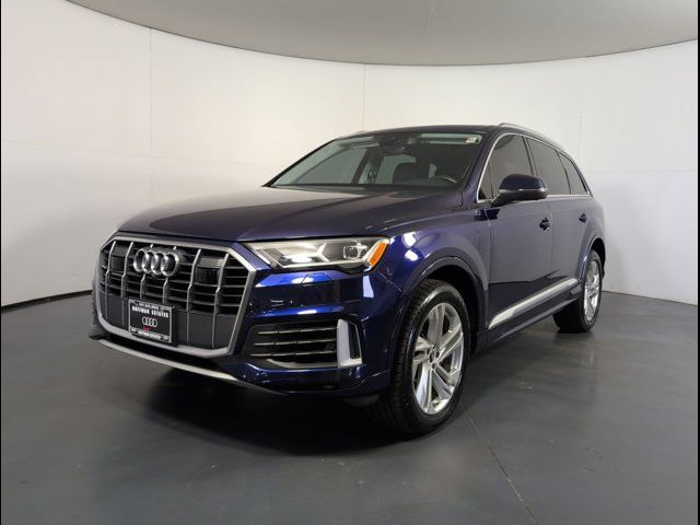 2022 Audi Q7 Premium Plus