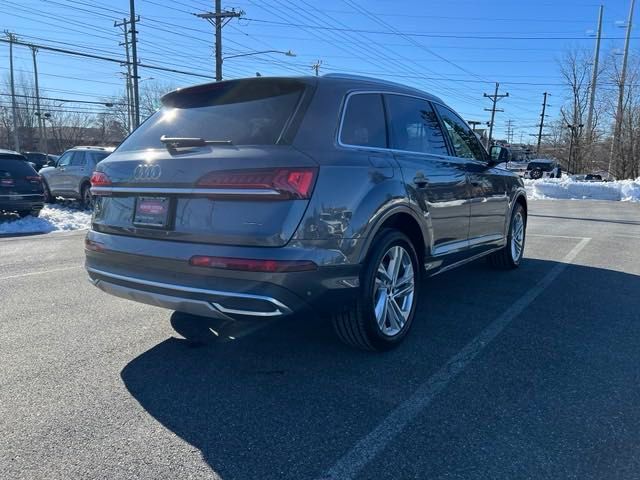 2022 Audi Q7 Premium