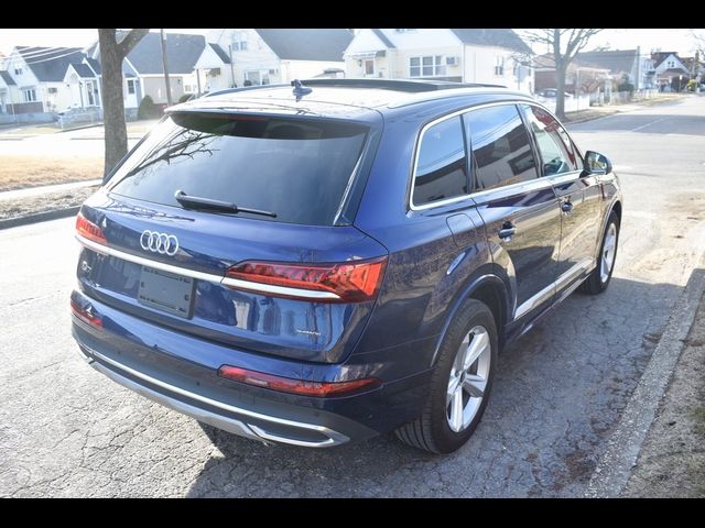 2022 Audi Q7 Premium