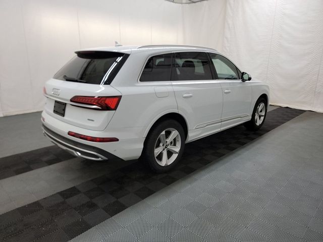 2022 Audi Q7 Premium