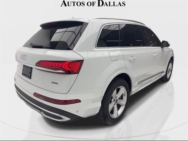 2022 Audi Q7 Premium