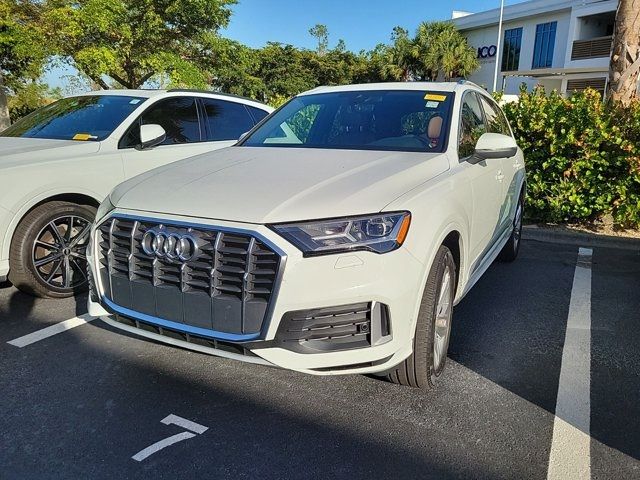 2022 Audi Q7 Premium