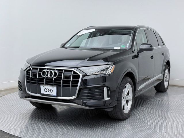 2022 Audi Q7 Premium Plus