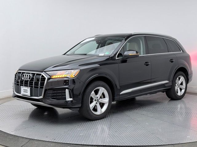 2022 Audi Q7 Premium Plus