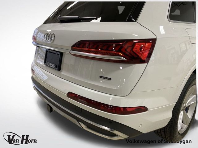 2022 Audi Q7 Premium Plus