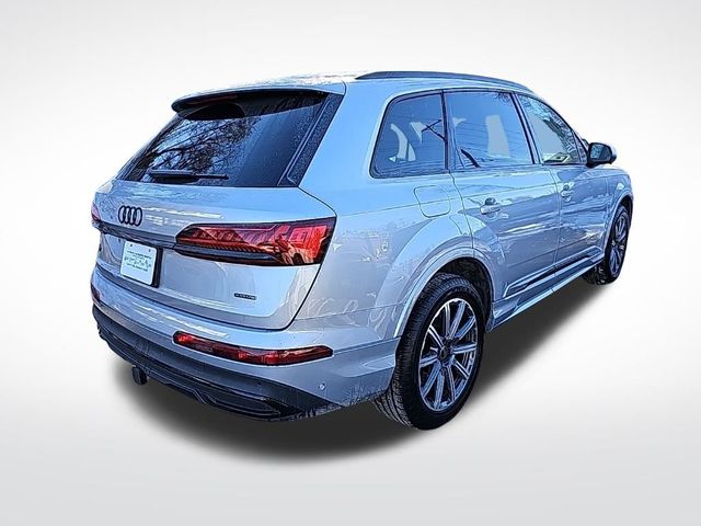 2022 Audi Q7 Premium Plus