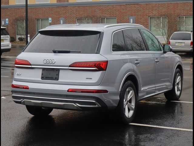 2022 Audi Q7 Premium Plus