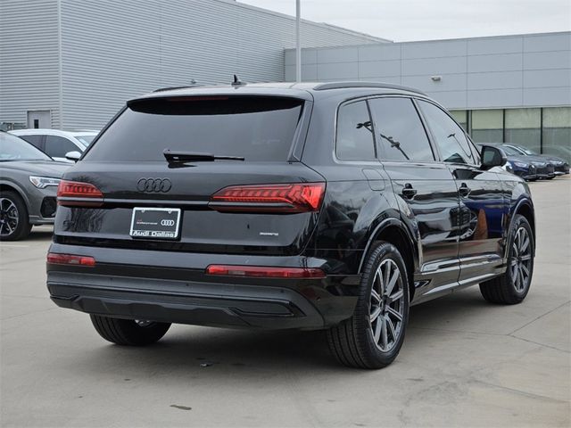 2022 Audi Q7 Premium Plus