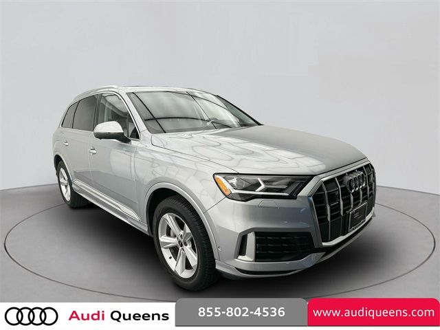 2022 Audi Q7 Premium Plus