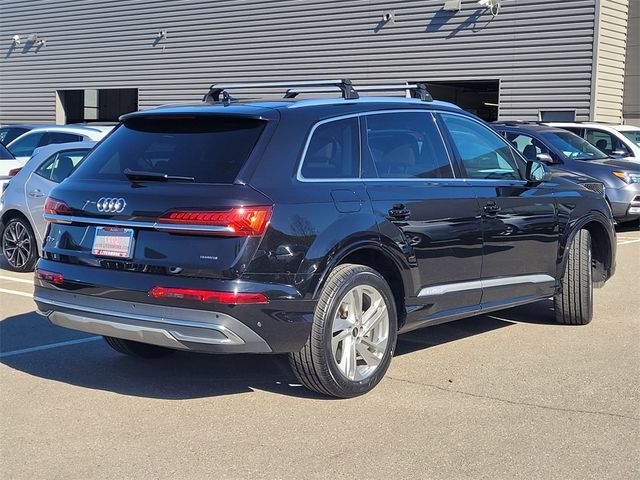 2022 Audi Q7 Premium Plus