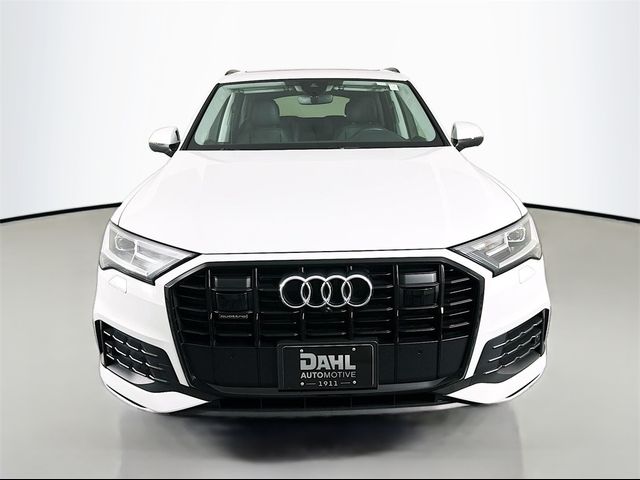 2022 Audi Q7 Premium Plus