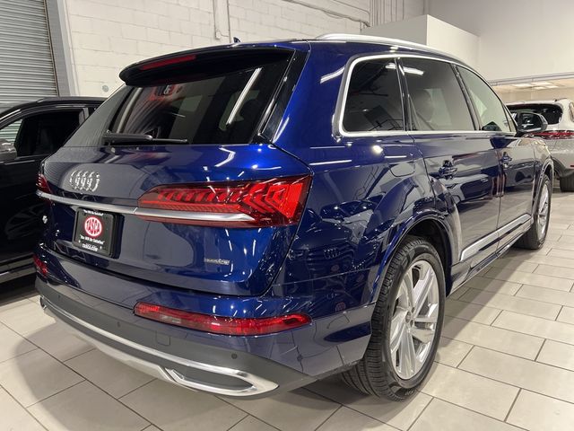 2022 Audi Q7 Premium Plus