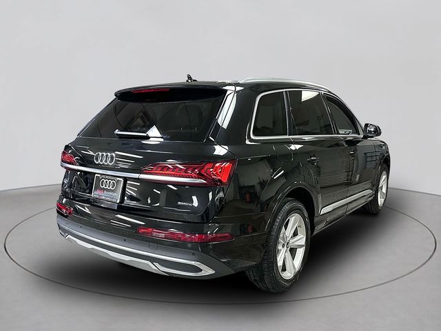 2022 Audi Q7 Premium Plus