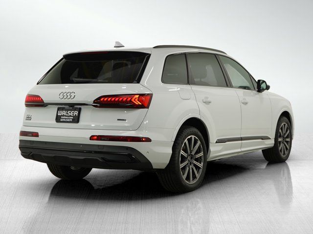 2022 Audi Q7 Premium Plus