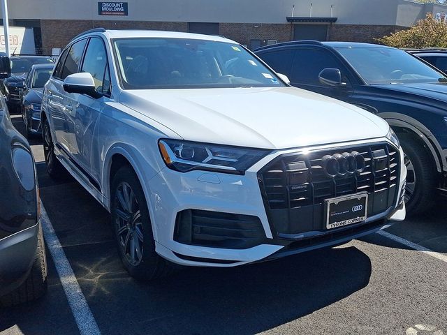 2022 Audi Q7 Premium Plus