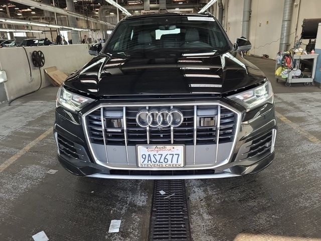 2022 Audi Q7 Premium Plus