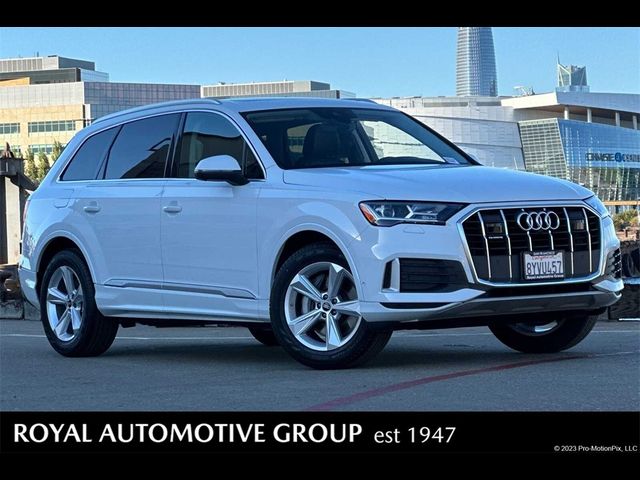 2022 Audi Q7 Premium Plus