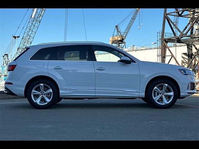 2022 Audi Q7 Premium Plus