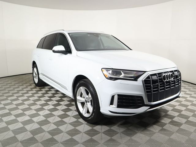 2022 Audi Q7 Premium Plus