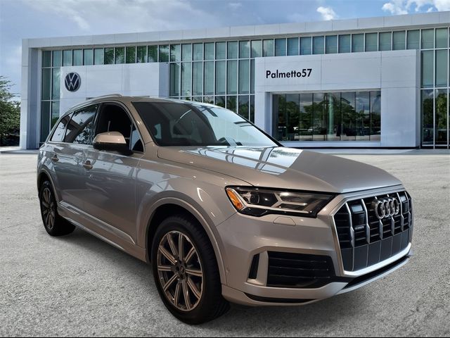 2022 Audi Q7 Premium Plus