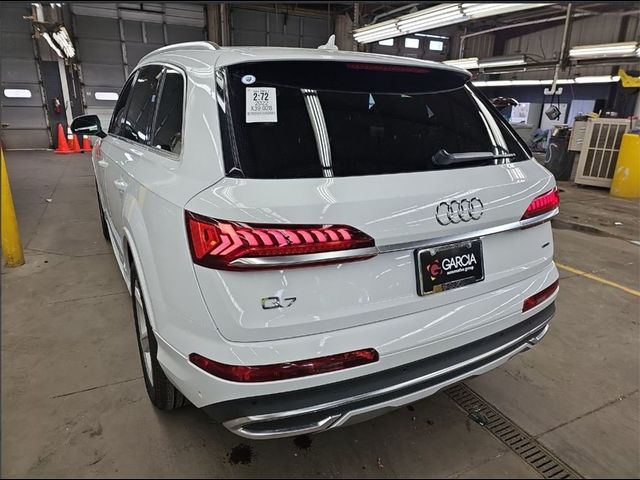 2022 Audi Q7 Premium