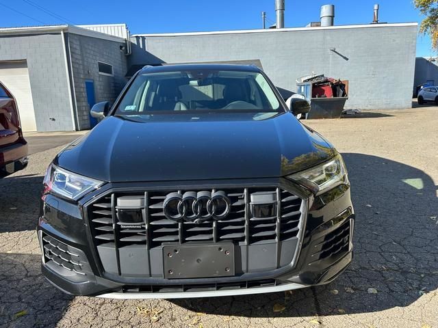 2022 Audi Q7 Premium Plus