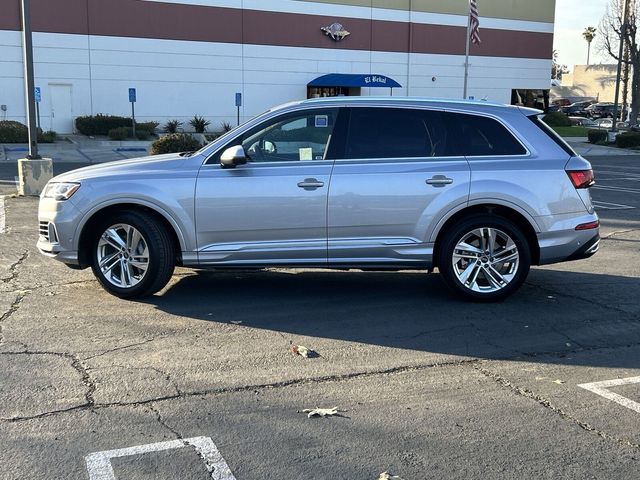 2022 Audi Q7 Premium Plus