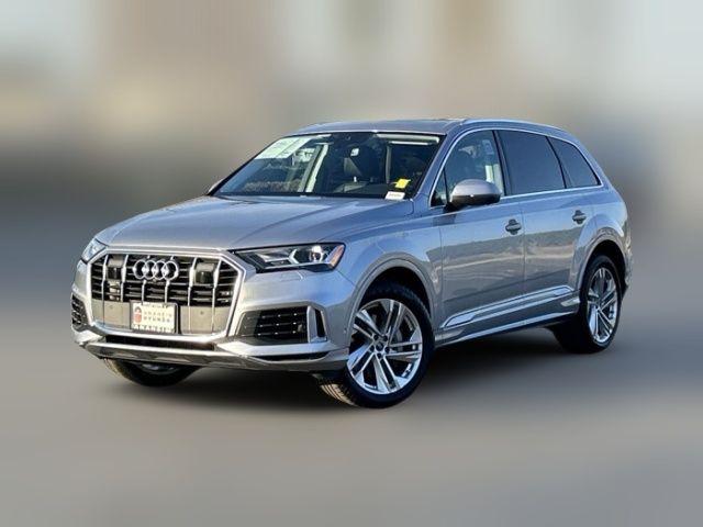 2022 Audi Q7 Premium Plus