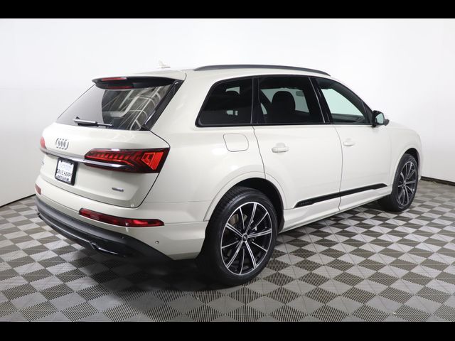 2022 Audi Q7 Premium Plus