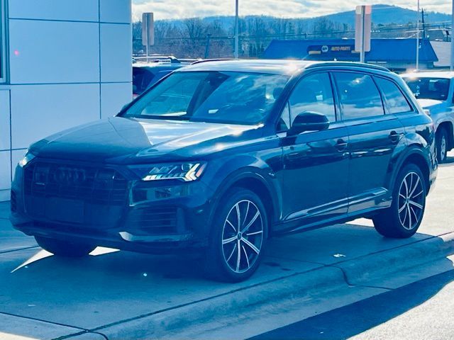 2022 Audi Q7 Premium Plus