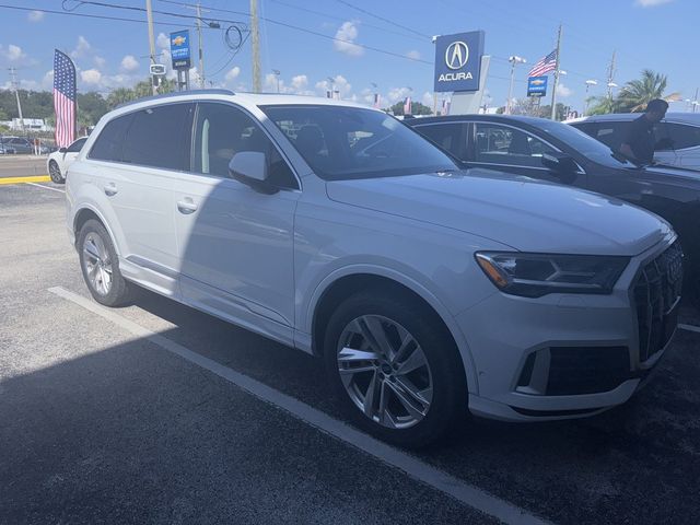 2022 Audi Q7 Premium Plus