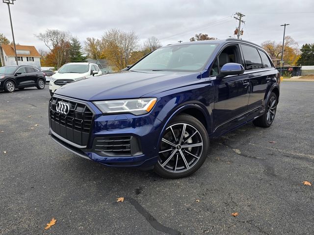 2022 Audi Q7 Premium Plus