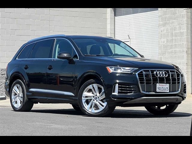 2022 Audi Q7 Premium Plus