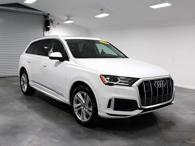 2022 Audi Q7 Premium Plus