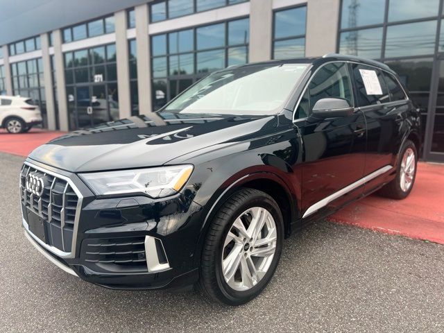 2022 Audi Q7 Premium Plus