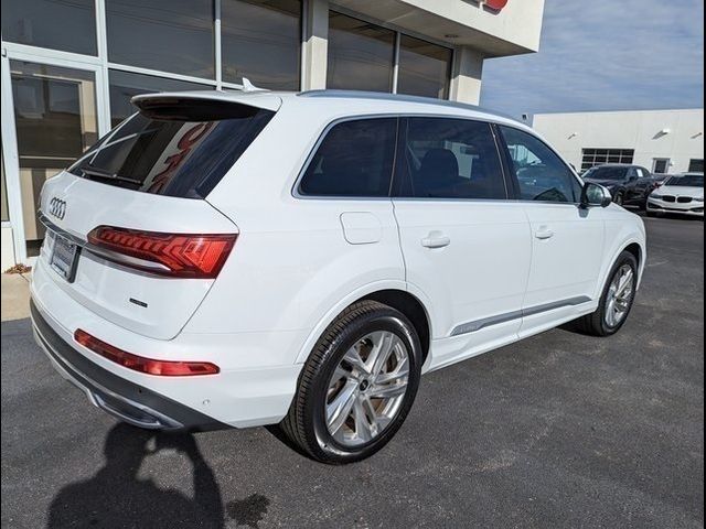 2022 Audi Q7 Premium Plus