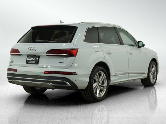 2022 Audi Q7 Premium Plus
