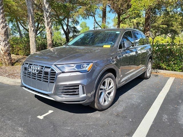 2022 Audi Q7 Premium Plus