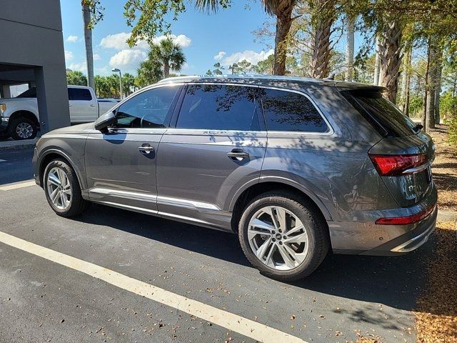 2022 Audi Q7 Premium Plus