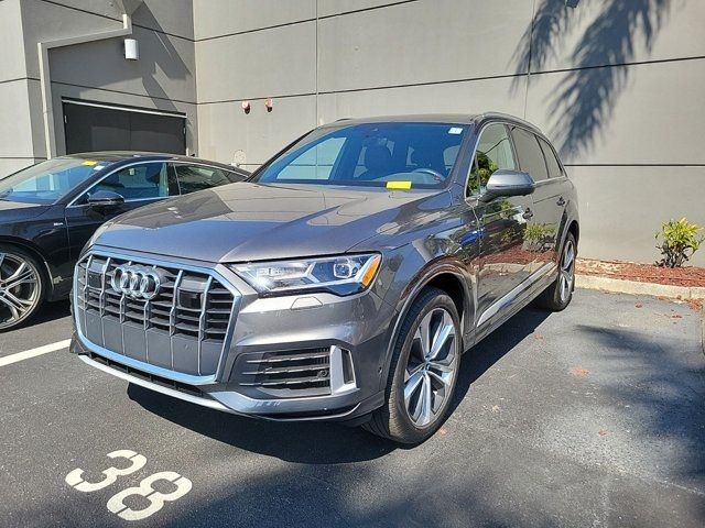 2022 Audi Q7 Premium Plus