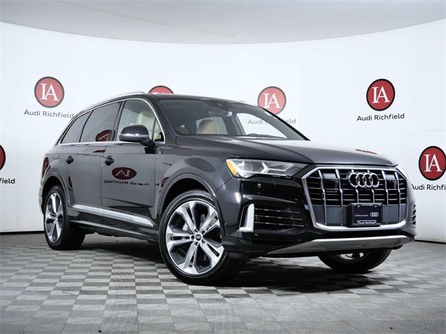 2022 Audi Q7 Premium Plus