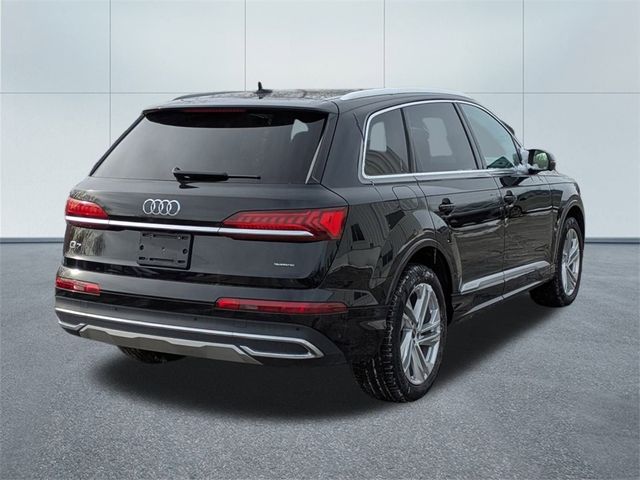 2022 Audi Q7 Premium Plus