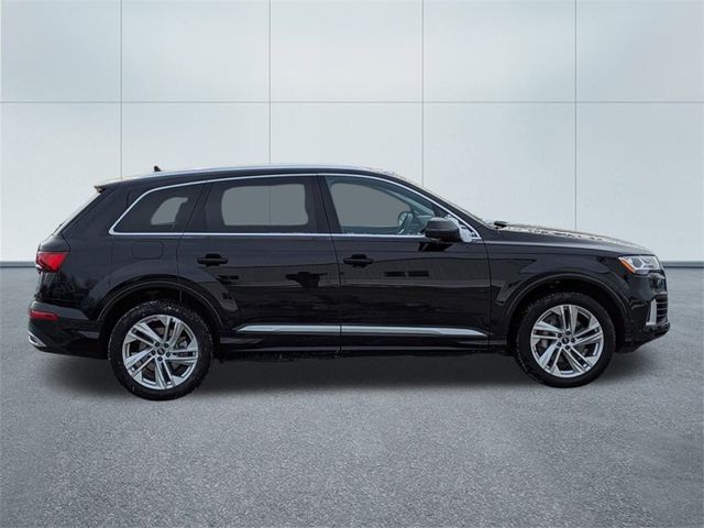 2022 Audi Q7 Premium Plus