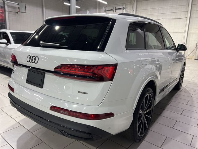 2022 Audi Q7 Premium Plus