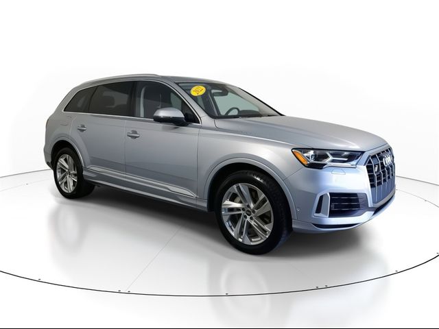 2022 Audi Q7 Premium Plus